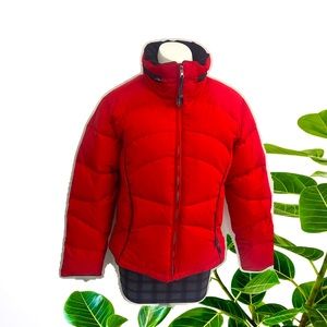 OBERMEYER SKI  SNOW BOARD WOMEN JACKET IN SIZE 10 ZIPPER THREE ZIPPED POCKETS